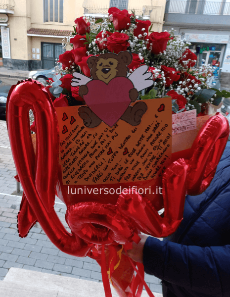 Super fascio con dedica e pallone Love