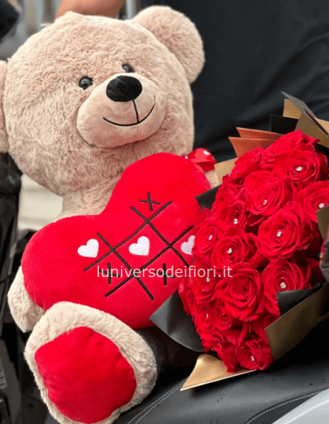 Bouquet con5 rose rosse e orsacchiotto da 35 cm