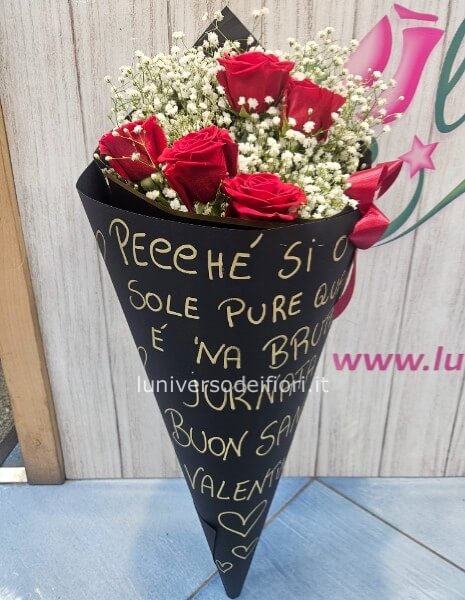 Cono con rose, con dedica