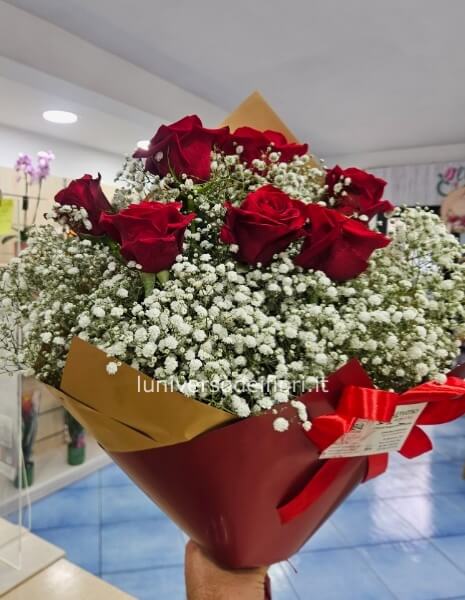 Fascio di rose rosse 30 euro